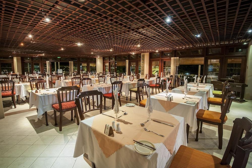 Jalsa Beach Hotel & Spa Poste Lafayette Eksteriør bilde