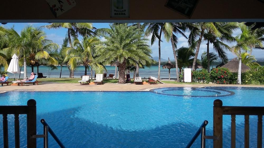 Jalsa Beach Hotel & Spa Poste Lafayette Eksteriør bilde